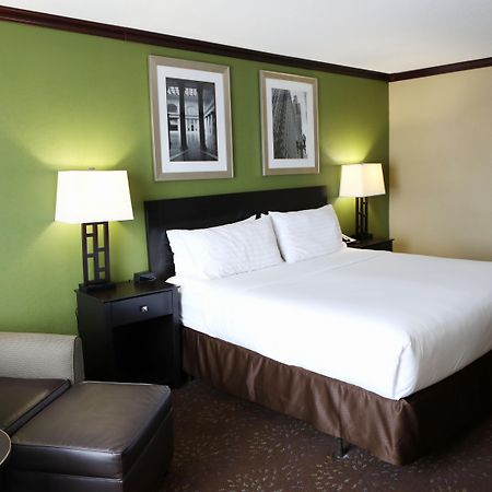 Holiday Inn Chicago/Oak Brook By Ihg Оукбрук Теръс Екстериор снимка