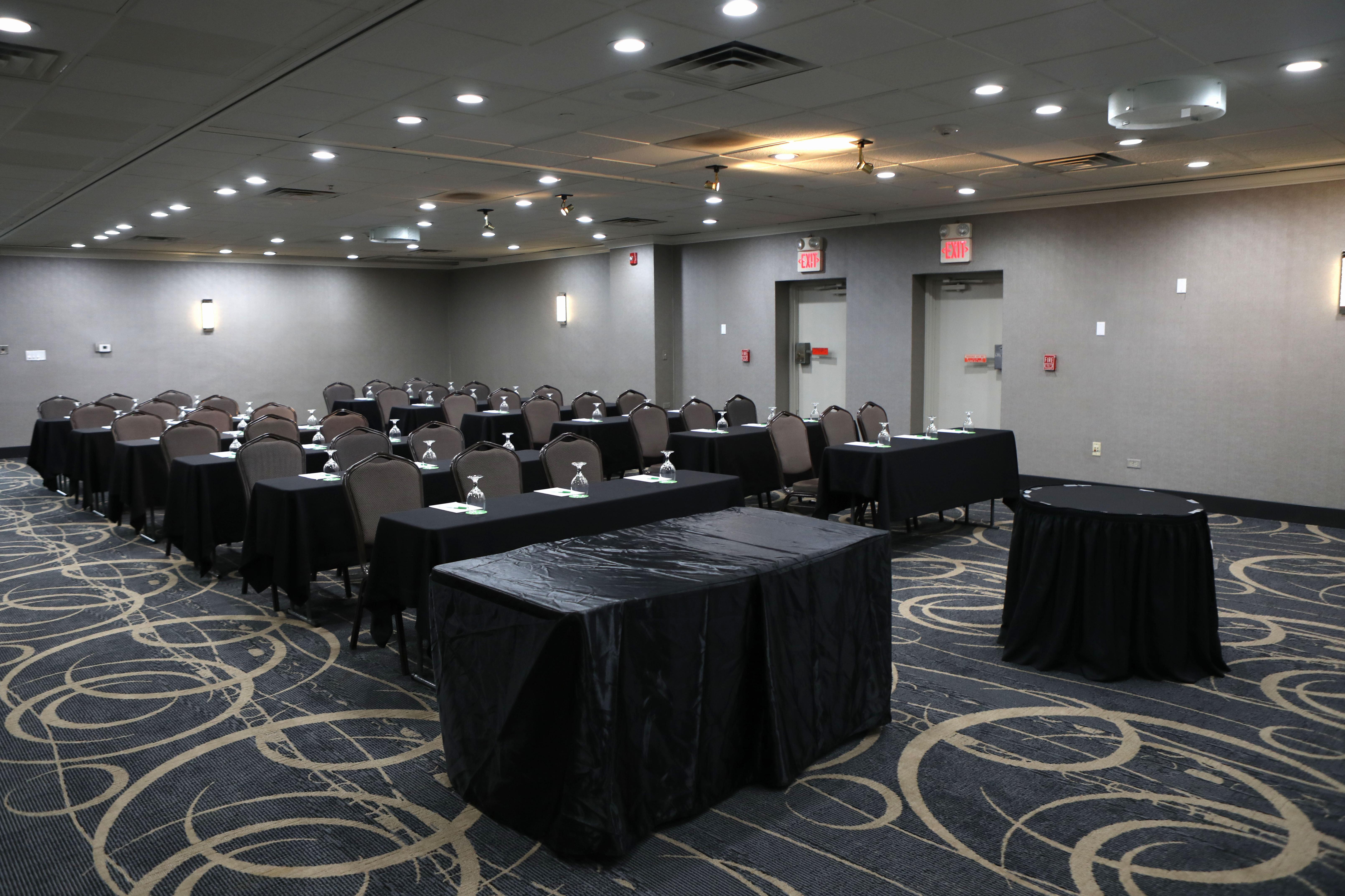 Holiday Inn Chicago/Oak Brook By Ihg Оукбрук Теръс Екстериор снимка