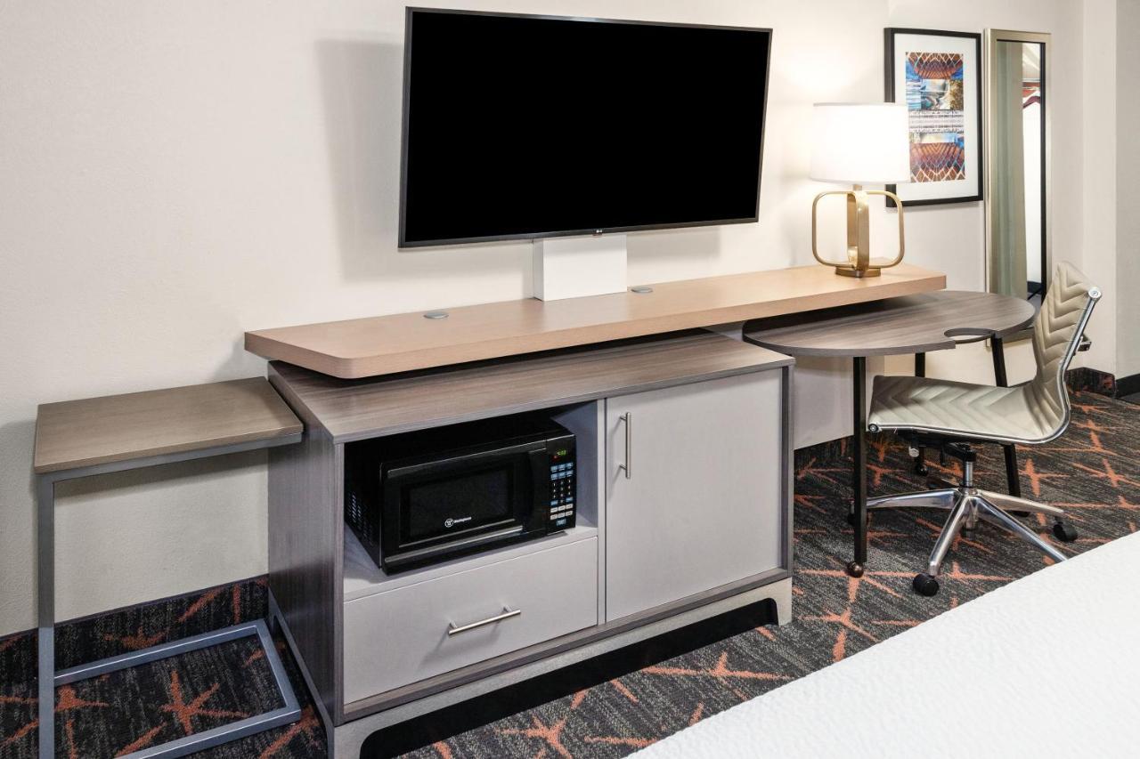 Holiday Inn Chicago/Oak Brook By Ihg Оукбрук Теръс Екстериор снимка