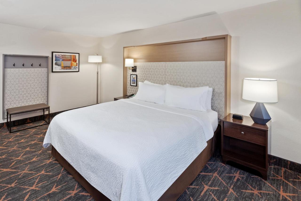 Holiday Inn Chicago/Oak Brook By Ihg Оукбрук Теръс Екстериор снимка