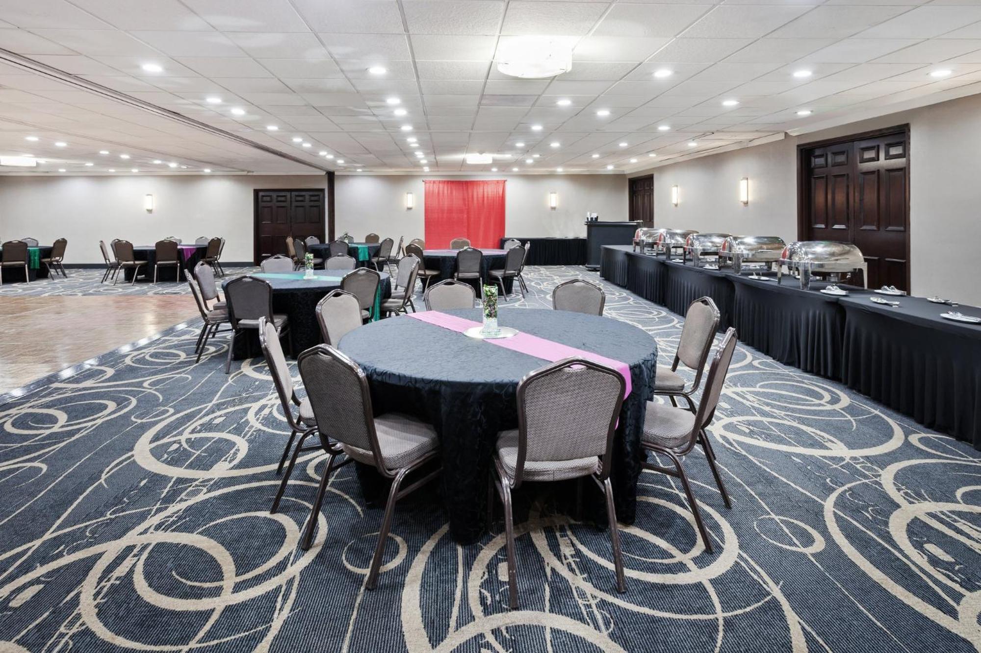 Holiday Inn Chicago/Oak Brook By Ihg Оукбрук Теръс Екстериор снимка